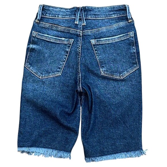 Good American 10" Bermuda Jean Denim Shorts Dark Wash Frey Hem GLB619T Size 2/26 - Picture 4 of 7